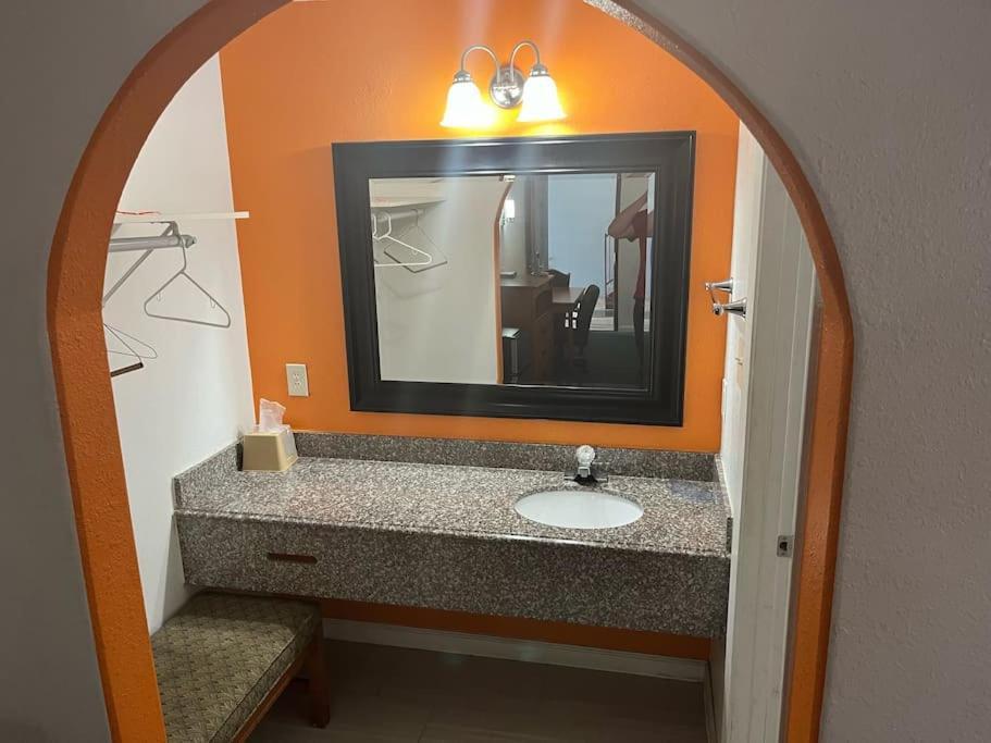 Hotel 2 Double Bed Studio 109 & Hot Tub Livingston Εξωτερικό φωτογραφία