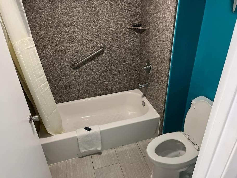 Hotel 2 Double Bed Studio 109 & Hot Tub Livingston Εξωτερικό φωτογραφία